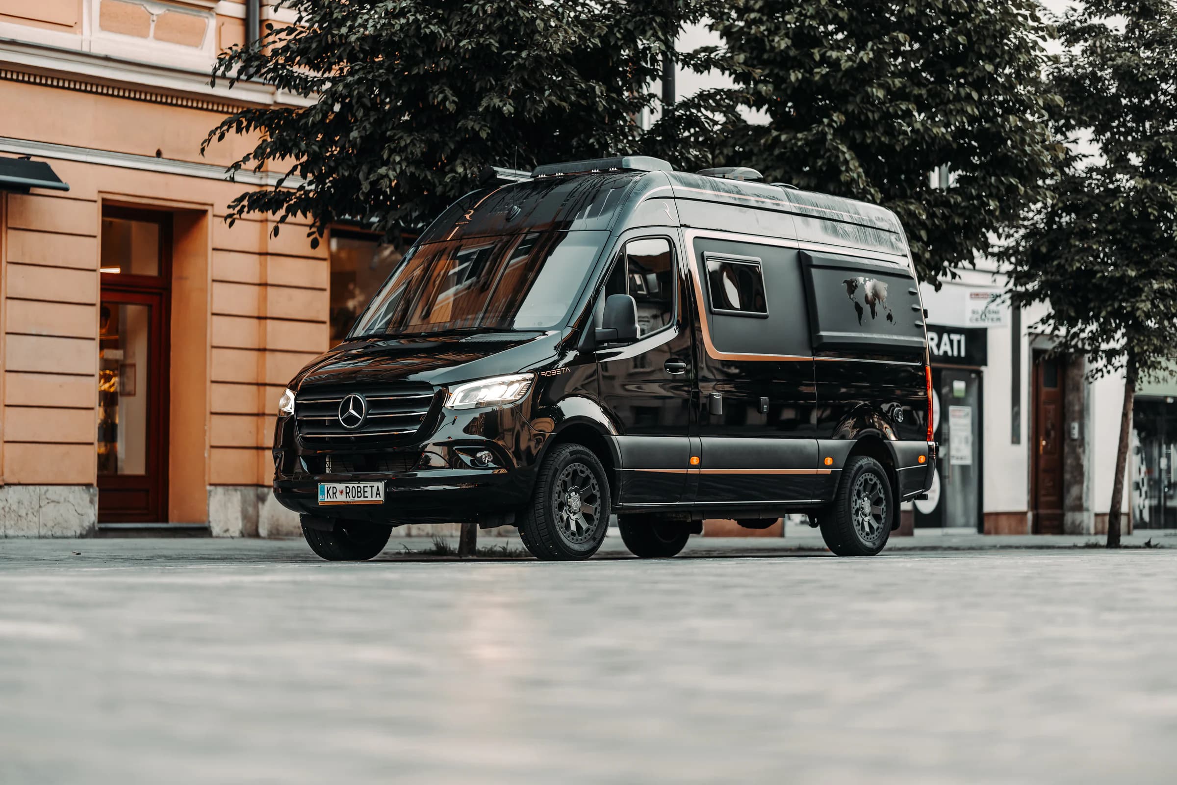 ROBETA ADONIS · Premium udobje v popolnih merah.