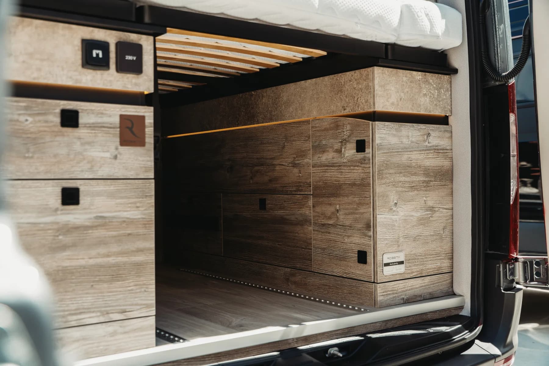 Adonis rear storage